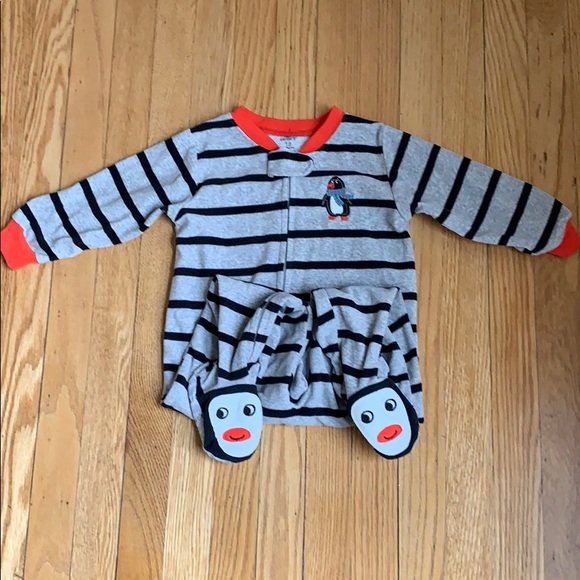 Bundle of 3 Unisex Penguin Carter’s pjs, sz 18 mo - Picture 2 of 6